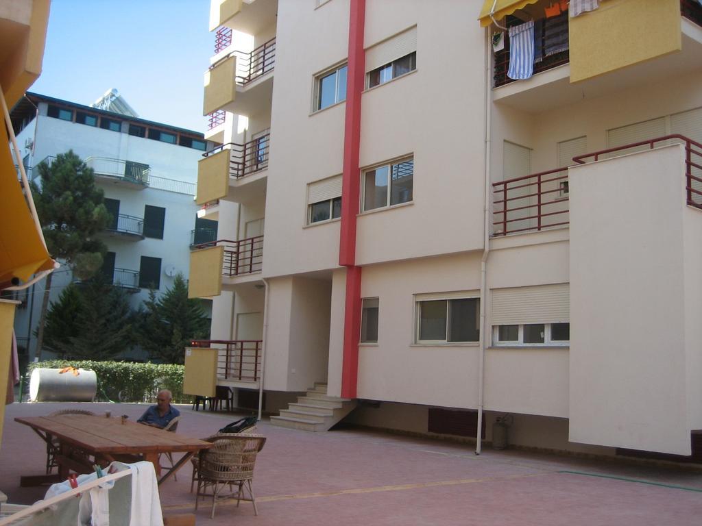 Aldom Apartments Durrës Zewnętrze zdjęcie